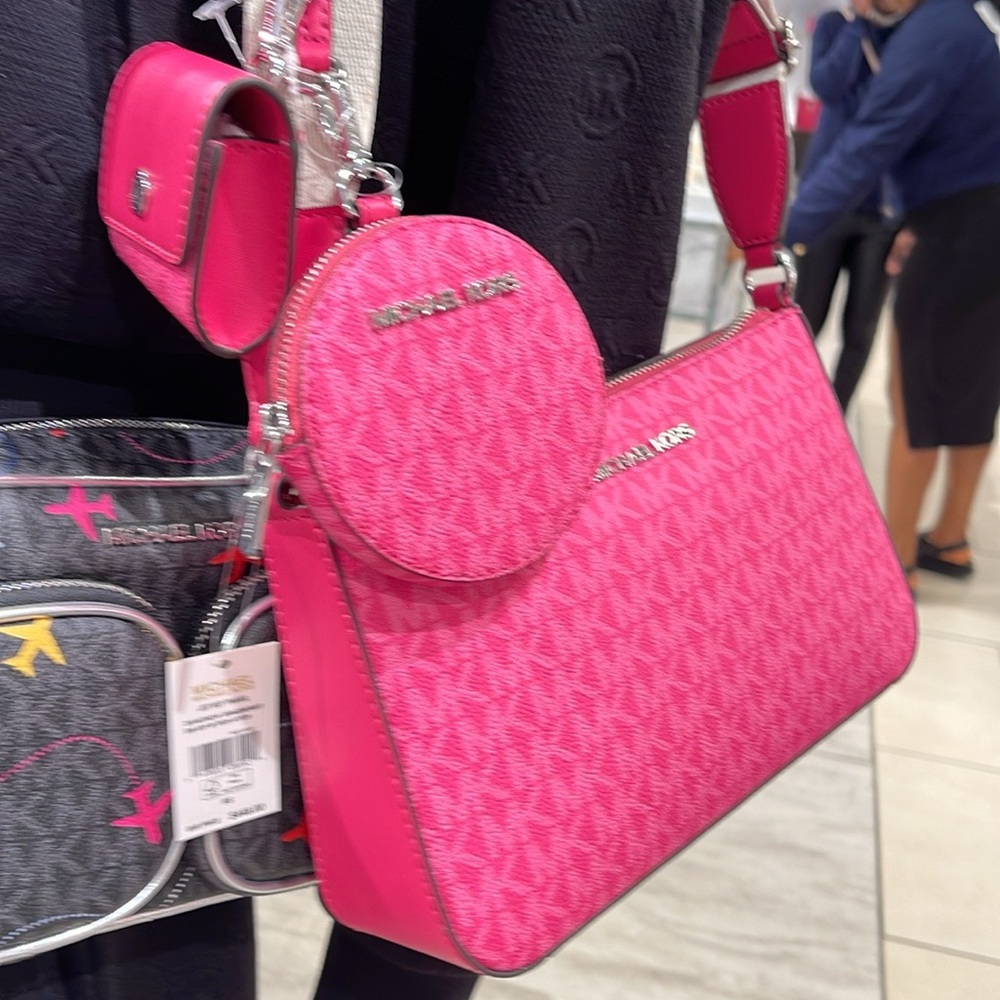 Michael Kors Jet Set Signature Logo Crossbody Bag with Case Apple Airpods Pro® - Picture 16 of 16